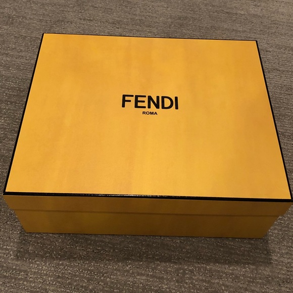 NWOT Fendi Peep-Toe Pump - size 36 - Picture 2 of 8